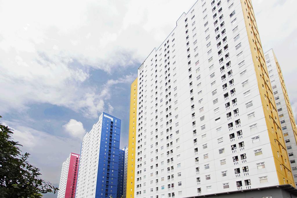 Reddoorz Apartment @ Green Pramuka Джакарта Экстерьер фото